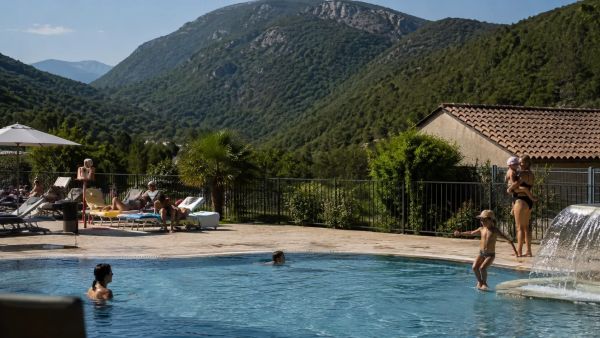 Horaires piscine camping fin août : prévoyez vos baignades