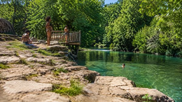 Vivez une expérience de camping authentique sans piscine